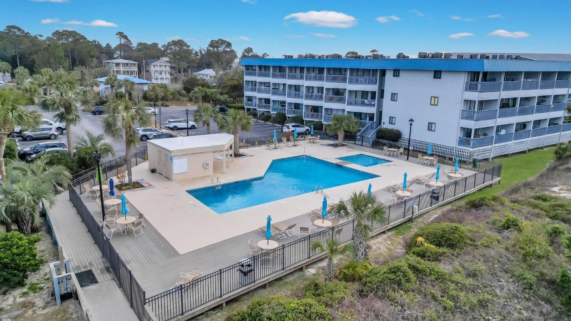 Beach-pool-private Balcony